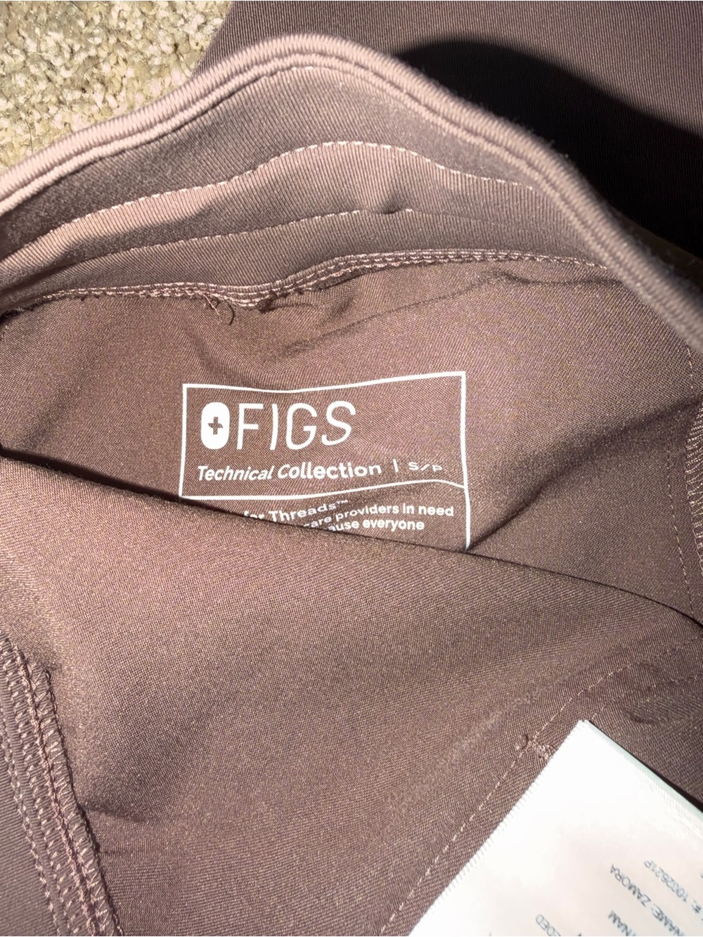 Figs Smokey Taupe scrub set - Picture 2 of 6